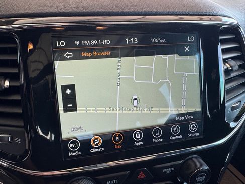 Used 2021 Jeep Grand Cherokee Limited w/ Luxury Group II image 15