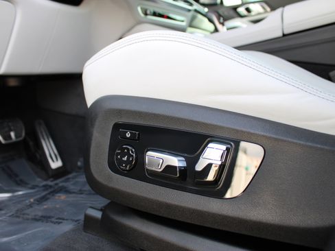 Used 2026 BMW X6 M Competition w/ Executive Package image 21