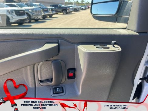 Used 2024 Chevrolet Express 2500 w/ Driver Convenience Package image 17