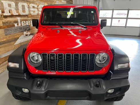 Used 2026 Jeep Wrangler Sport AWD/4WD image 8