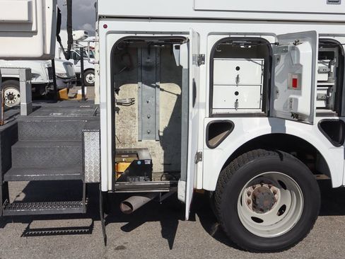 Used 2013 Ford F550 2WD Regular Cab Super Duty w/ Payload Upgrade Pkg image 14