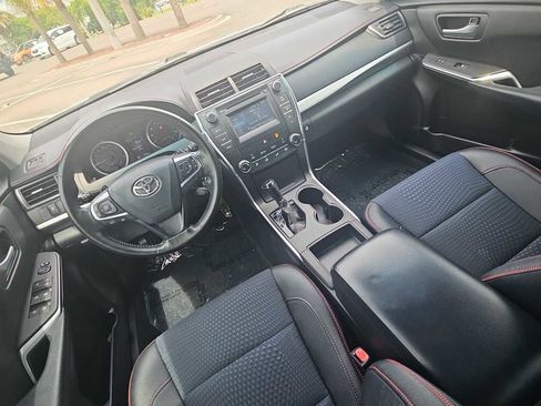 Used 2015 Toyota Camry SE FWD image 22