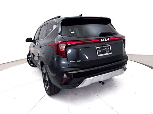 Certified 2025 Kia Seltos EX w/ EX Sunroof Package AWD/4WD image 8