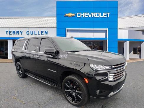 Used 2023 Chevrolet Suburban High Country image 1