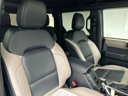 Used 2024 Ford Bronco Wildtrak image 6