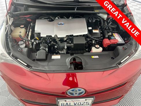 Used 2017 Toyota Prius Two w/ Carpet Mat Package image 27