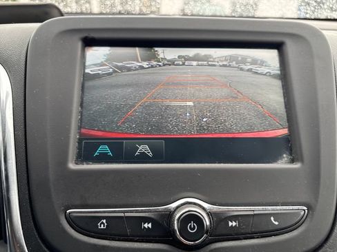 Used 2018 Chevrolet Equinox LT AWD/4WD image 21