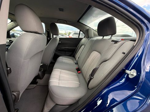 Used 2013 Chevrolet Sonic LT image 9
