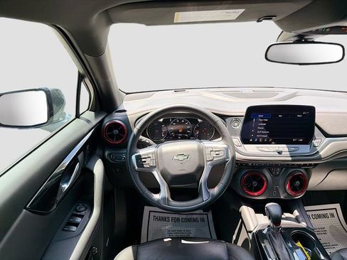 Used 2023 Chevrolet Blazer RS w/ Enhanced Convenience Package FWD image 17