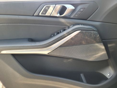 New 2026 BMW X5 xDrive50e w/ M Sport Package image 21