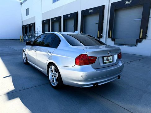 Used 2010 BMW 335i Sedan RWD image 3
