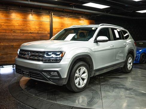 Used 2018 Volkswagen Atlas SE image 2