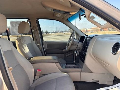 Used 2007 Ford Explorer Sport Trac XLT image 21