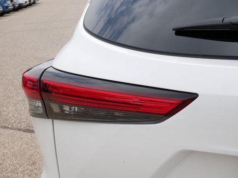 Used 2023 Toyota Highlander Limited AWD/4WD image 15