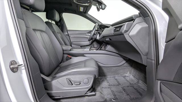 Used 2023 Audi e-tron Premium AWD/4WD image 18
