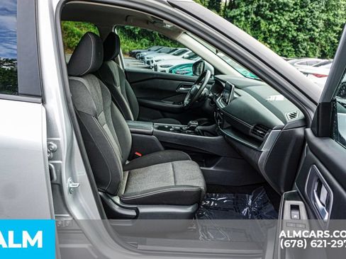 Used 2025 Nissan Rogue SV FWD image 23