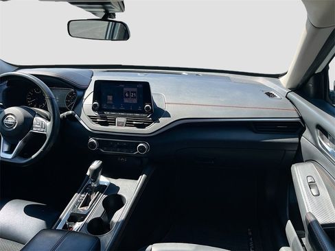 Used 2022 Nissan Altima 2.5 SR image 22