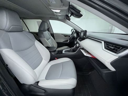 Certified 2022 Toyota RAV4 XLE Premium AWD/4WD image 6