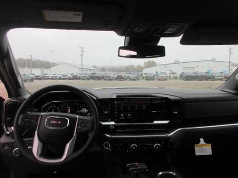 New 2026 GMC Sierra 1500 SLT w/ SLT Premium Plus Package image 17