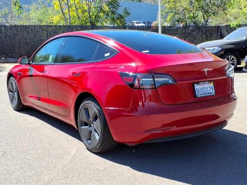 Used 2021 Tesla Model 3 Standard Range Plus image 8