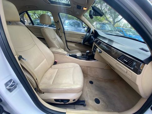 Used 2011 BMW 328i Sedan RWD image 19