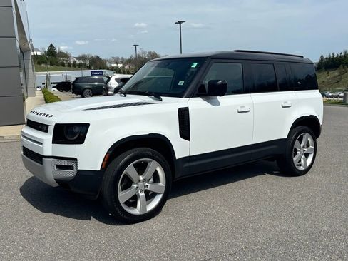 Used 2024 Land Rover Defender 110 S image 1