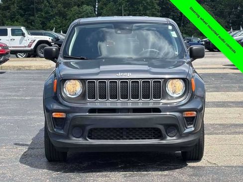 Used 2023 Jeep Renegade Latitude AWD/4WD image 29