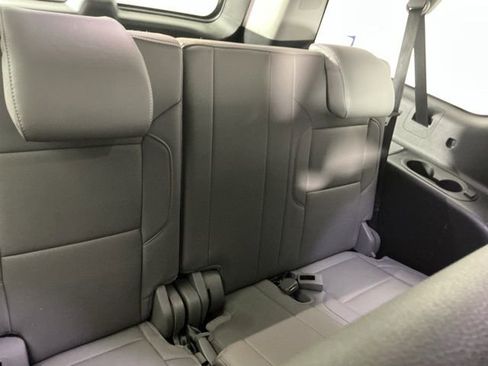 Used 2019 Chevrolet Suburban LT AWD/4WD image 15