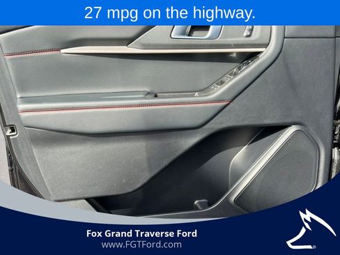 Certified 2025 Ford Explorer ST-Line AWD/4WD image 17