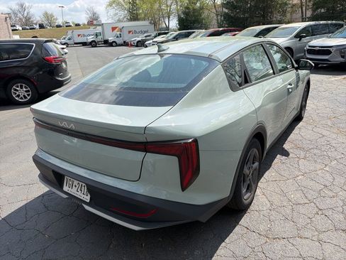 Used 2025 Kia K4 LXS image 5