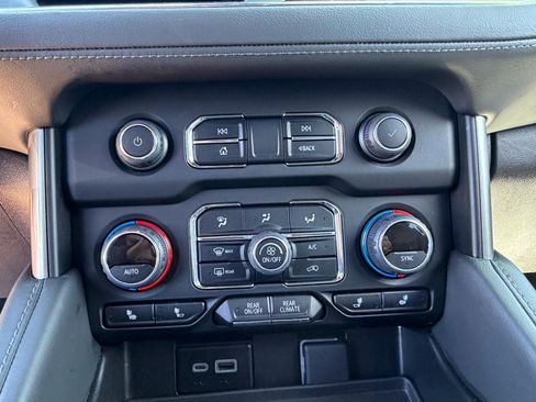 Used 2024 Chevrolet Tahoe LT AWD/4WD image 17