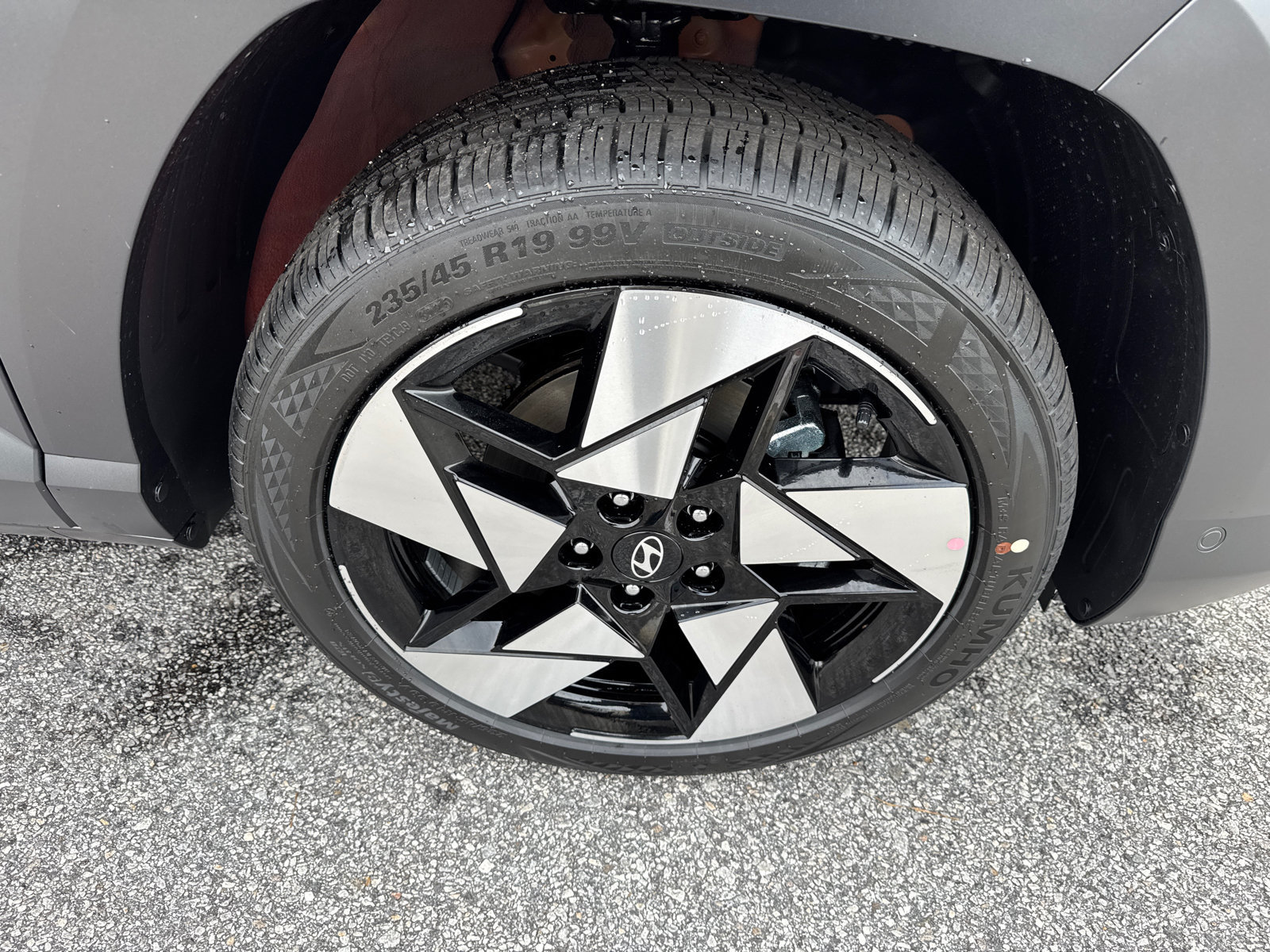 New 2026 Hyundai Kona Limited FWD image 13
