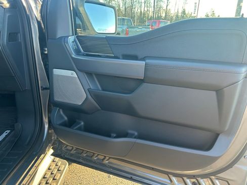 Used 2025 Ford F150 Lightning Lariat image 25