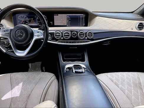 Used 2018 Mercedes-Benz S 560 Sedan image 15