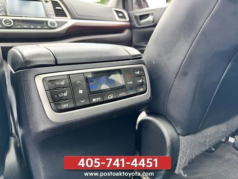 Used 2016 Toyota Highlander Limited Platinum AWD/4WD image 23