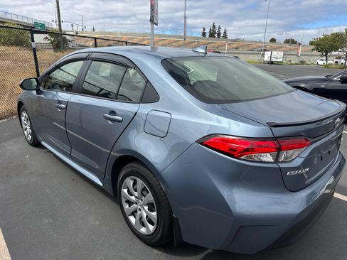 Used 2025 Toyota Corolla LE w/ Convenience Package FWD image 5