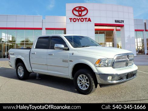 Used 2018 RAM 1500 SLT image 1