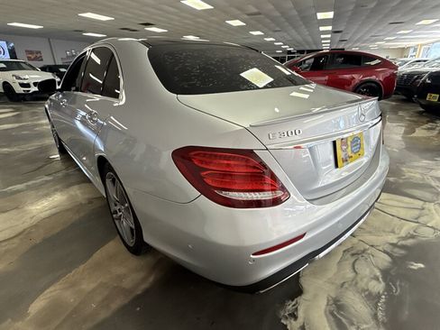 Used 2017 Mercedes-Benz E 300 image 5