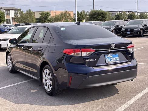 Used 2025 Toyota Corolla LE FWD image 4