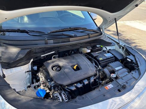 Used 2025 Kia Soul LX w/ LX Technology Package image 27