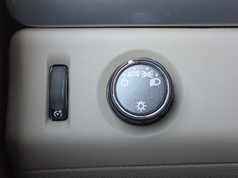 Used 2019 Chevrolet Tahoe LT RWD image 21