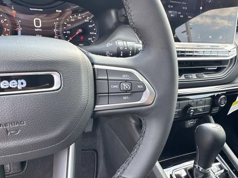 New 2026 Jeep Compass Latitude AWD/4WD image 16