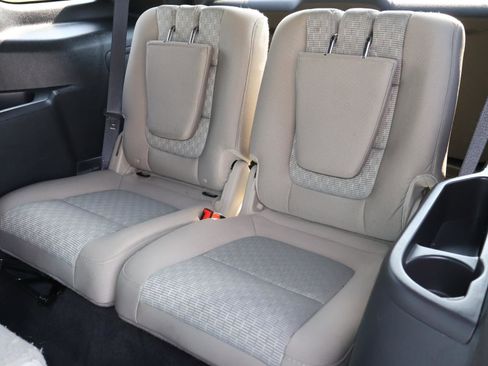 Used 2013 Ford Explorer XLT FWD image 20