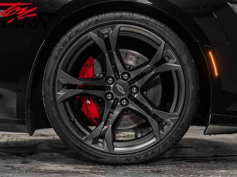 Used 2022 Chevrolet Camaro SS image 18