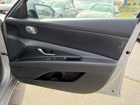 New 2026 Hyundai Elantra SE image 14