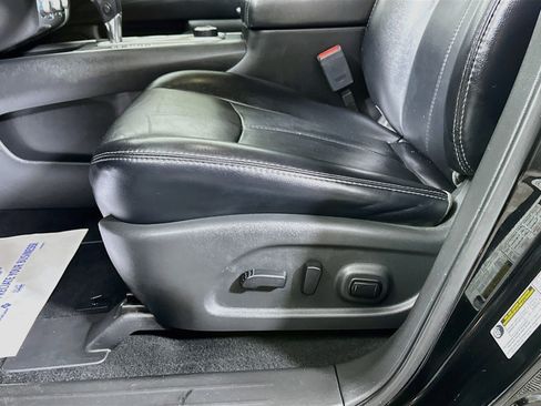 Used 2019 Nissan Pathfinder SL AWD/4WD image 19