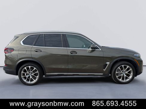 Used 2026 BMW X5 xDrive40i AWD/4WD image 2