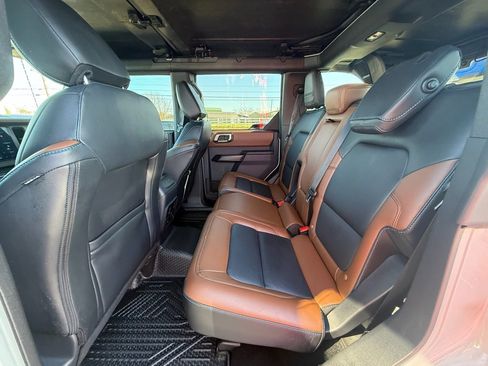 Used 2024 Ford Bronco Outer Banks image 19