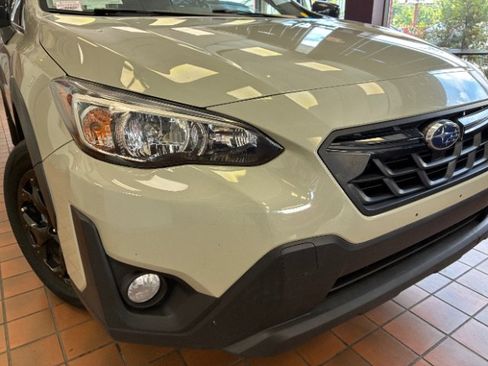 Used 2023 Subaru Crosstrek 2.0i Premium w/ Popular Package #3 AWD/4WD image 2