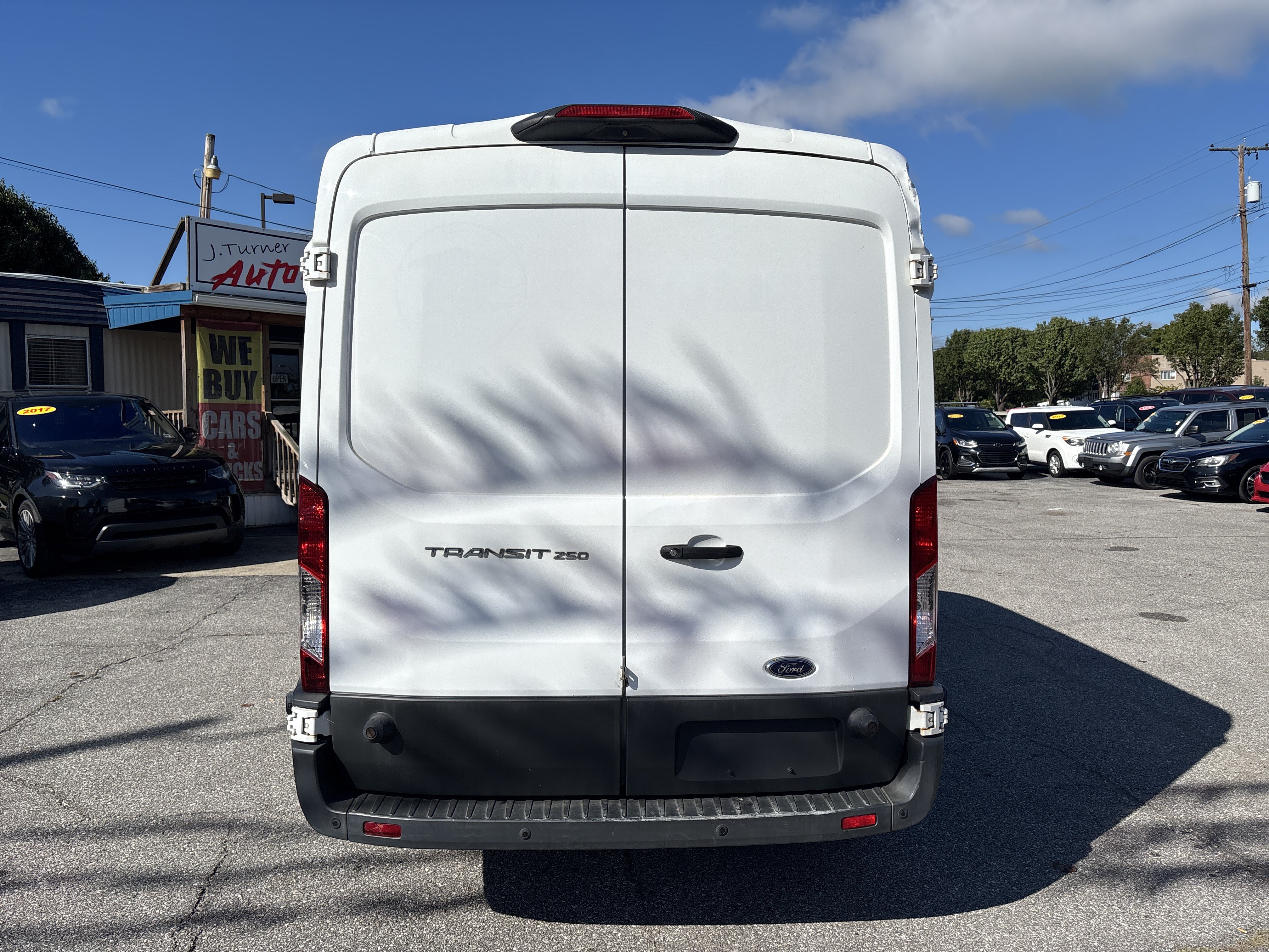 Used 2018 Ford Transit 250 148 Medium Roof RWD image 4